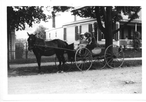 Charles & Marie Barrell iIn front of Walling’s residence on King’s Hwy in Sugar Loaf. Circa 1900 chs-001009